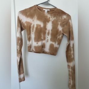 FULL TILT Tie Dye Womens Taupe Crop Baby Tee in size Small